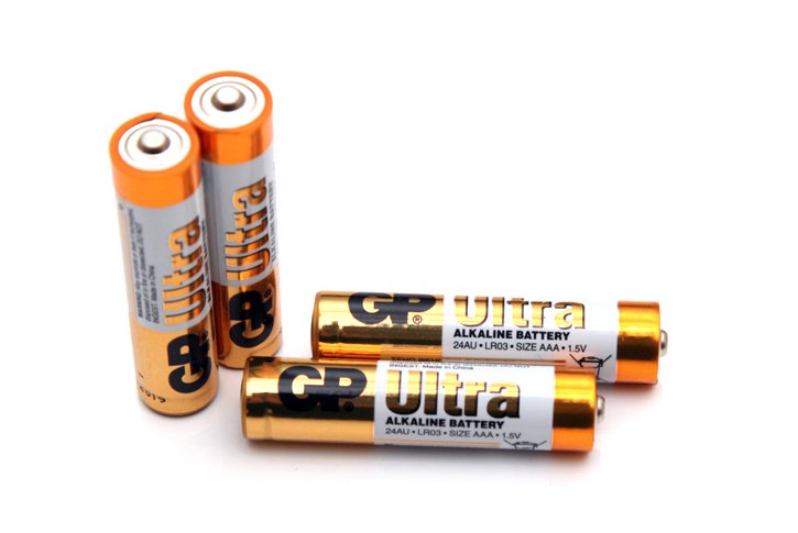 סט 4 סוללות אלקליין AAA-GP ארוז רביעיה בשרינק