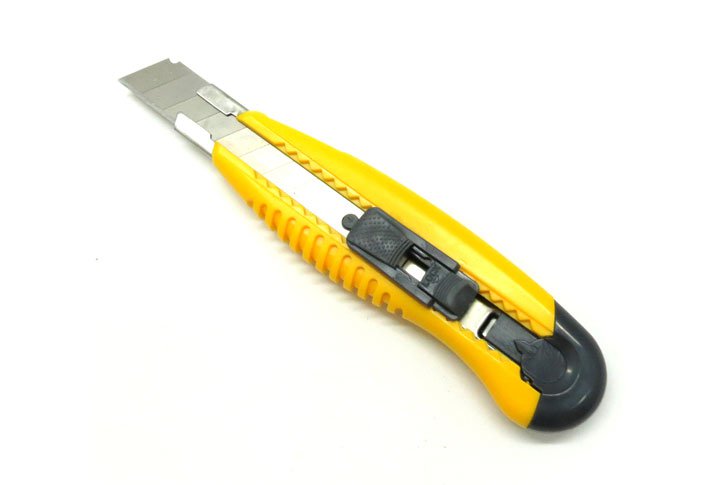 סכין יפני רחב מסיבי מסילת מתכת PK02