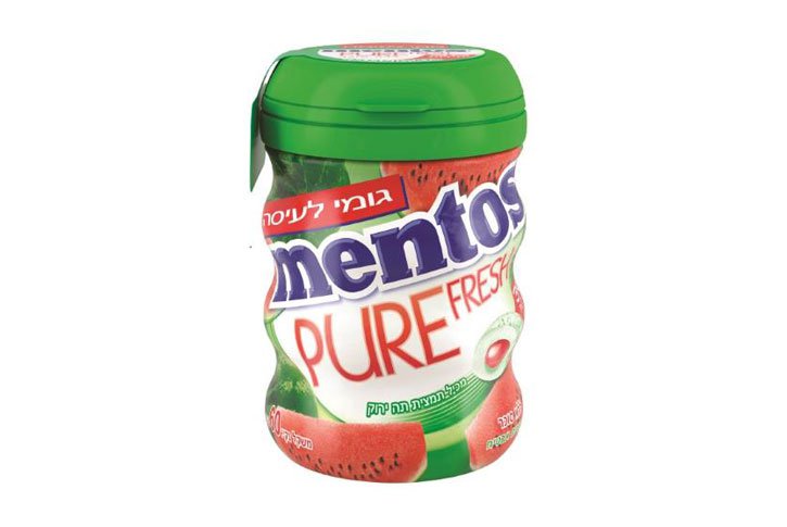 מסטיק מנטוס בטעמי פירות בבקבוק מעוגל