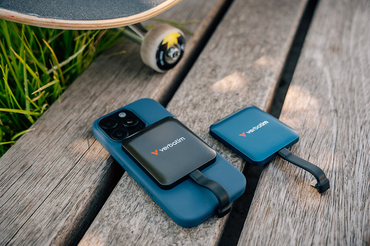 כונן קשיח SSD חיצוני תומך MagSafe snapback בחיבור USB-C Gen 2  1TB