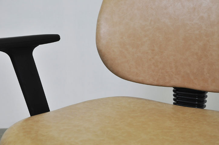 כסא משרדי CHEF -ידיות מתכווננות